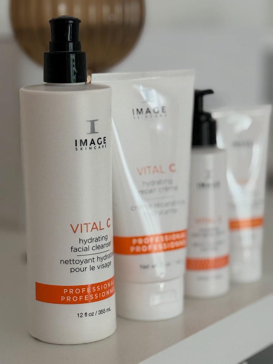 Produkte von IMAGE Skincare im Regal der Beauty Lounge